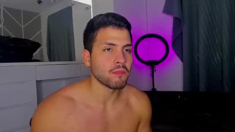 Snapshot of dereckhardd chatting on January 14, 2026, 2:12 pm dereckhardd online show from January 14, 2026, 2:12 pm