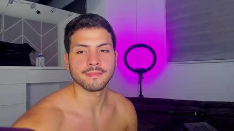 Snapshot of dereckhardd chatting on January 15, 2026, 2:16 am dereckhardd online show from January 15, 2026, 2:16 am