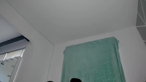 Snapshot of dereckhardd chatting on February 9, 2026, 9:08 pm dereckhardd online show from February 9, 2026, 9:08 pm