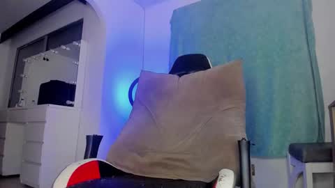 Snapshot of dereckhardd chatting on February 11, 2026, 10:20 am dereckhardd online show from February 11, 2026, 10:20 am