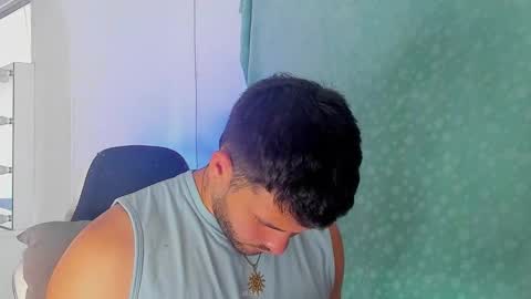 Snapshot of dereckhardd chatting on February 26, 2026, 9:25 pm dereckhardd online show from February 26, 2026, 9:25 pm