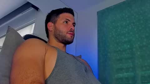 Snapshot of dereckhardd chatting on March 1, 2026, 9:06 pm dereckhardd online show from March 1, 2026, 9:06 pm