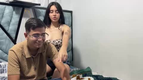 Dereck and Sophia online show from December 14, 2025, 2:50 am