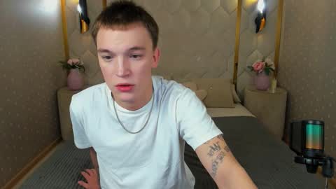 Snapshot of derek_banville chatting on November 28, 2025, 1:36 pm Derek online show from November 28, 2025, 1:36 pm