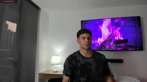 Derek Hussain online show from February 5, 2025, 10:55 pm