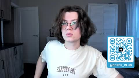 Snapshot of derek_shameless chatting on April 25, 2026, 4:26 pm Derek online show from April 25, 2026, 4:26 pm