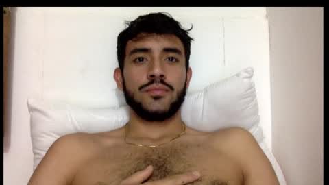 Snapshot of derek_smiith chatting on January 22, 2025, 2:46 pm Derek smiith online show from January 22, 2025, 2:46 pm