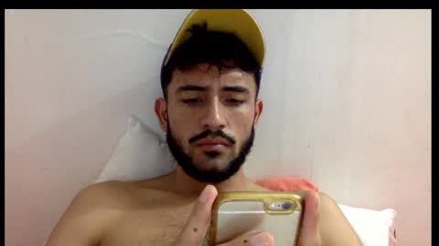 Snapshot of derek_smiith chatting on February 6, 2025, 11:32 am Derek smiith online show from February 6, 2025, 11:32 am