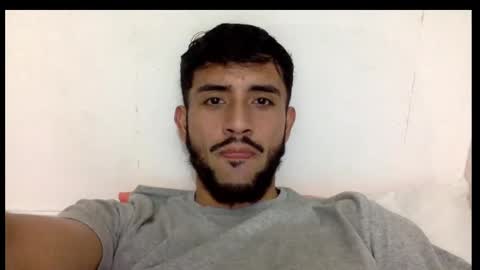 Snapshot of derek_smiith chatting on February 13, 2025, 3:14 pm Derek smiith online show from February 13, 2025, 3:14 pm