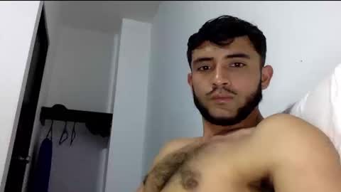 Snapshot of derek_smiith chatting on November 17, 2025, 3:40 pm Derek smiith online show from November 17, 2025, 3:40 pm