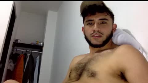 Snapshot of derek_smiith chatting on November 29, 2025, 6:49 am Derek smiith online show from November 29, 2025, 6:49 am