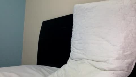 Snapshot of derek_smiith chatting on December 14, 2025, 10:14 pm Derek smiith online show from December 14, 2025, 10:14 pm