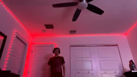 derekdings online show from December 10, 2024, 11:08 pm