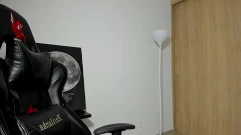 derekmuller11 online show from March 30, 2026, 11:39 pm