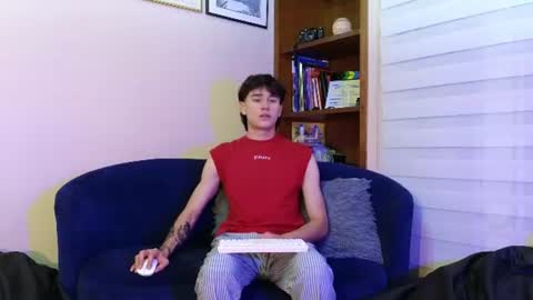 Derek online show from June 10, 2026, 1:28 am