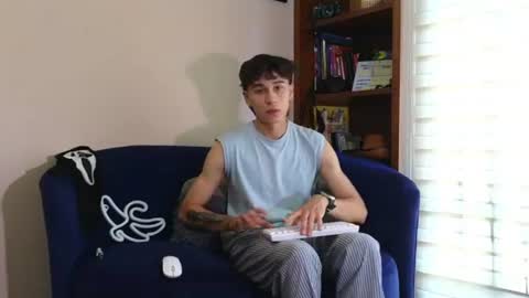 Derek online show from June 21, 2026, 9:06 pm
