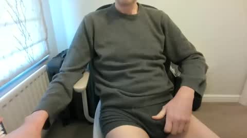 Snapshot of derelictguy chatting on January 11, 2025, 10:19 am derelictguy online show from January 11, 2025, 10:19 am
