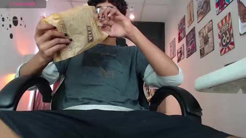 DEREN online show from December 14, 2025, 4:34 pm