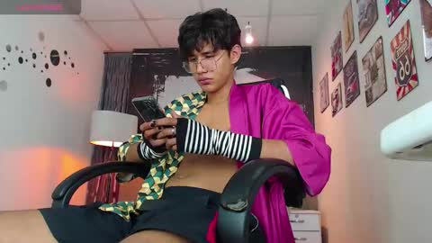 DEREN online show from December 15, 2025, 4:39 am