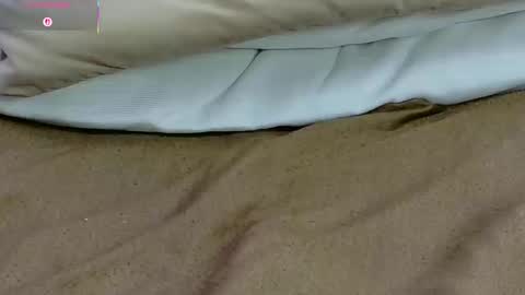 Derieri D online show from September 9, 2025, 10:20 pm