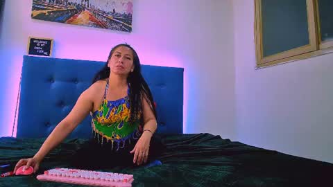 Snapshot of derly_milf chatting on July 24, 2026, 7:34 pm derly_milf online show from July 24, 2026, 7:34 pm