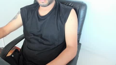 Snapshot of derrik_ chatting on May 18, 2026, 1:06 pm online show from May 18, 2026, 1:06 pm