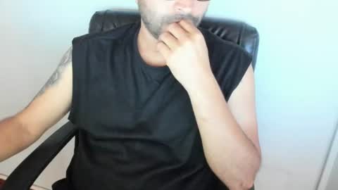 Snapshot of derrik_ chatting on July 13, 2026, 11:35 am online show from July 13, 2026, 11:35 am