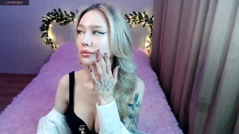 Ari online show from January 24, 2025, 6:25 pm