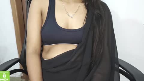 Snapshot of desicoupleshow chatting on February 4, 2025, 4:18 pm Eva and Adam online show from February 4, 2025, 4:18 pm