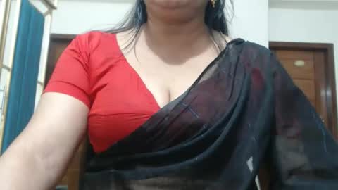 Snapshot of desimaisa130 chatting on April 25, 2026, 4:48 pm Maisa online show from April 25, 2026, 4:48 pm