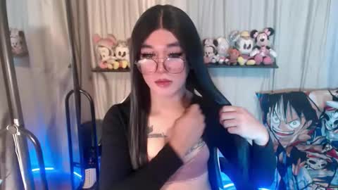 LORINE online show from September 26, 2025, 1:59 pm