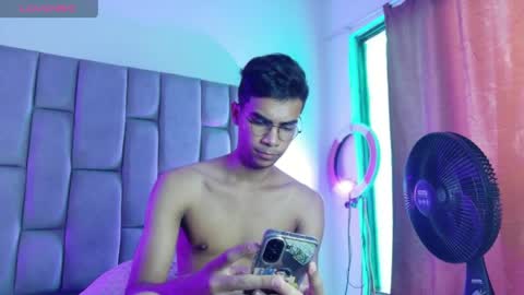 desire4duo online show from April 23, 2026, 12:29 pm