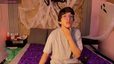 desire_ecstasy online show from November 1, 2025, 1:24 pm