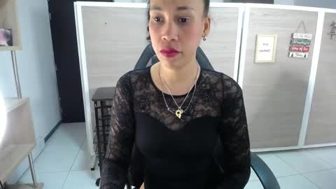 Snapshot of desire_mature chatting on June 3, 2026, 9:53 pm desire_mature online show from June 3, 2026, 9:53 pm