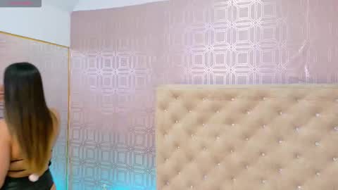 Snapshot of desire_sara chatting on November 22, 2025, 12:15 pm Sara Desire online show from November 22, 2025, 12:15 pm