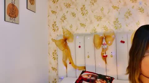 Snapshot of desire_sara chatting on December 14, 2025, 12:21 pm Sara Desire online show from December 14, 2025, 12:21 pm