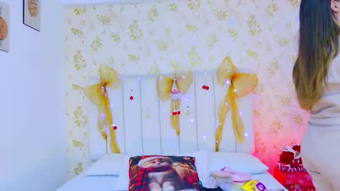 Snapshot of desire_sara chatting on December 16, 2025, 12:21 pm Sara Desire online show from December 16, 2025, 12:21 pm