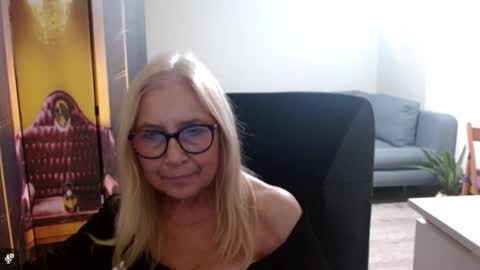 S O F I A online show from November 25, 2025, 3:12 pm