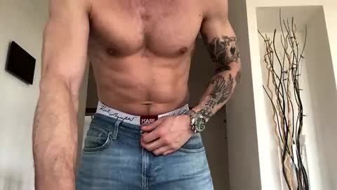 Snapshot of desirtexz chatting on April 4, 2026, 7:06 am desirtexz online show from April 4, 2026, 7:06 am