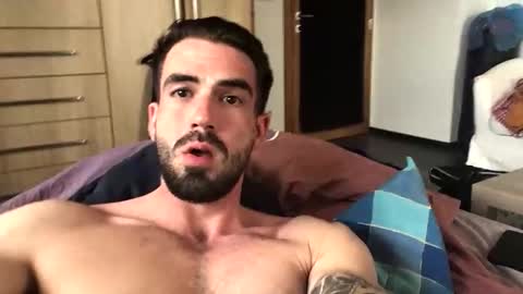 Snapshot of desirtexz chatting on April 14, 2026, 12:33 pm desirtexz online show from April 14, 2026, 12:33 pm