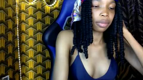 Snapshot of deslimbody90 chatting on April 22, 2026, 6:49 am Deslimbody online show from April 22, 2026, 6:49 am