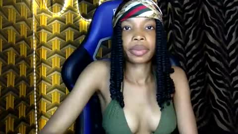 Snapshot of deslimbody90 chatting on May 4, 2026, 1:12 am Deslimbody online show from May 4, 2026, 1:12 am