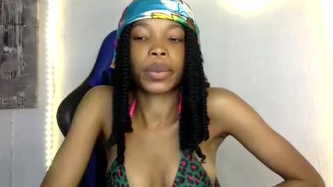 Snapshot of deslimbody90 chatting on May 28, 2026, 7:49 am Deslimbody online show from May 28, 2026, 7:49 am