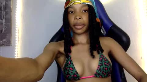 Snapshot of deslimbody90 chatting on May 31, 2026, 1:29 pm Deslimbody online show from May 31, 2026, 1:29 pm