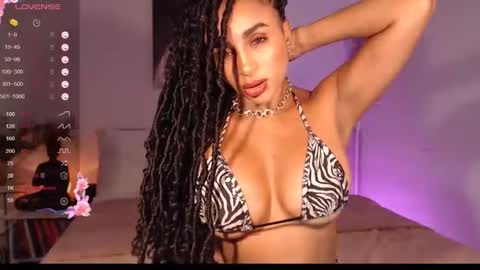 Snapshot of destinnemil chatting on March 27, 2026, 11:43 am Destinne Mill online show from March 27, 2026, 11:43 am