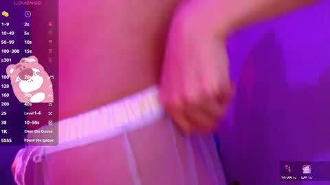 destinya_ online show from June 19, 2026, 12:09 pm