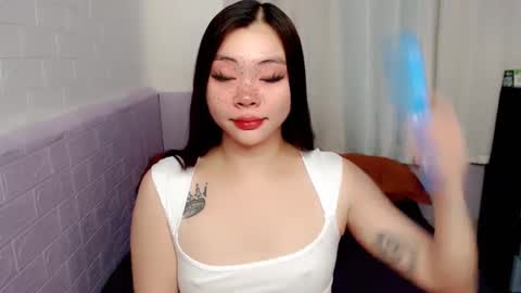 Snapshot of destinyroxie chatting on February 19, 2025, 2:44 am ROXIE  online show from February 19, 2025, 2:44 am