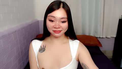 Snapshot of destinyroxie chatting on February 19, 2025, 5:49 am ROXIE  online show from February 19, 2025, 5:49 am