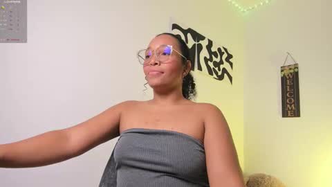 desty_y online show from September 21, 2025, 7:21 am