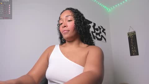 desty_y online show from September 23, 2025, 5:10 am